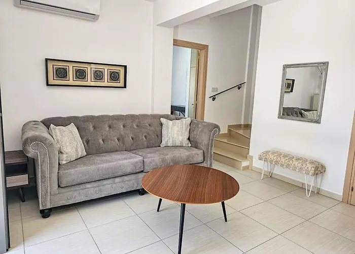 ヴィラ Nissi アヤナパ