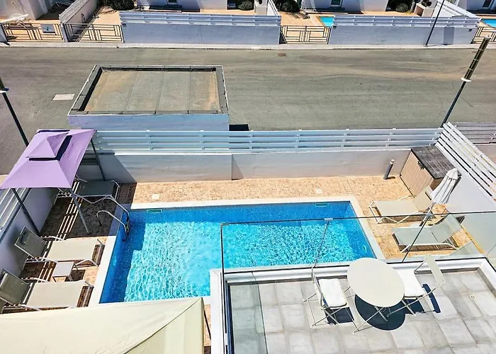 Nissi ヴィラ アヤナパ